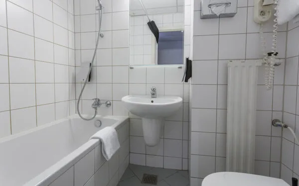 Classic Twin Room Four badeværelse