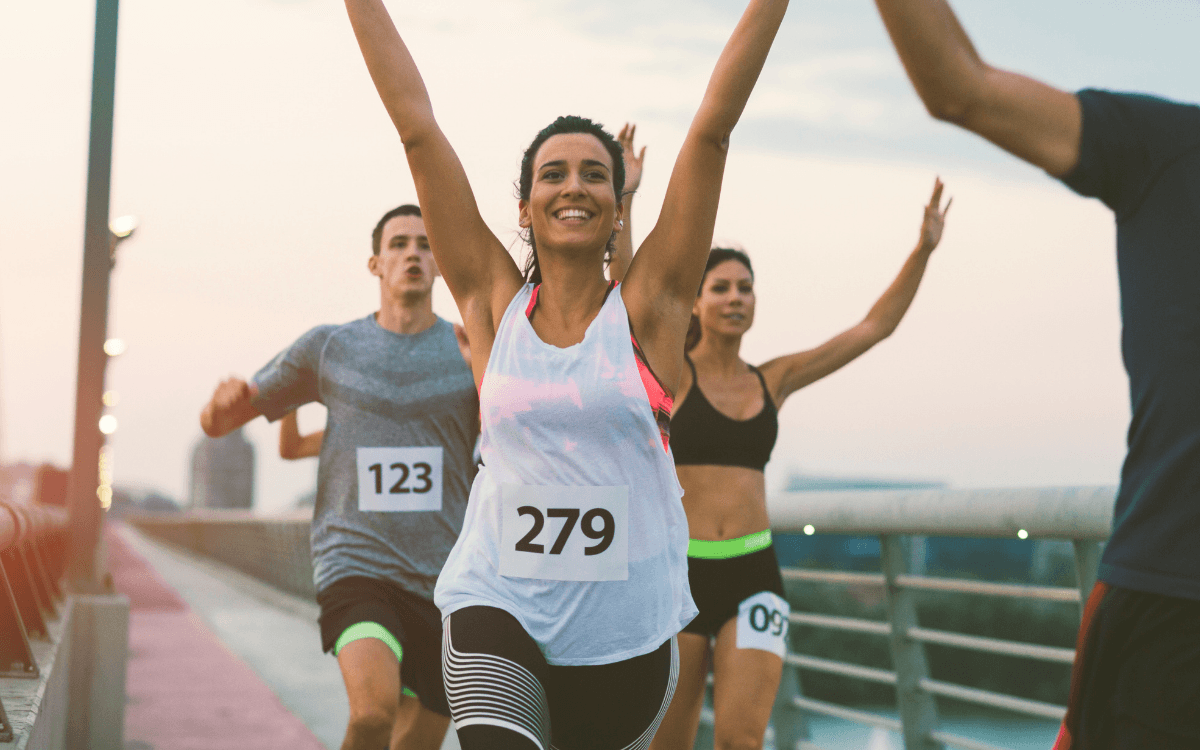 Dame beim Marathonlauf